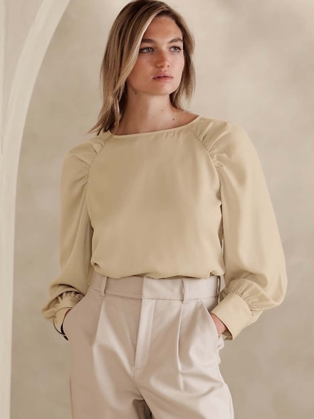 NWT Banana Republic Ruched- Sleeve Blouse - size XL